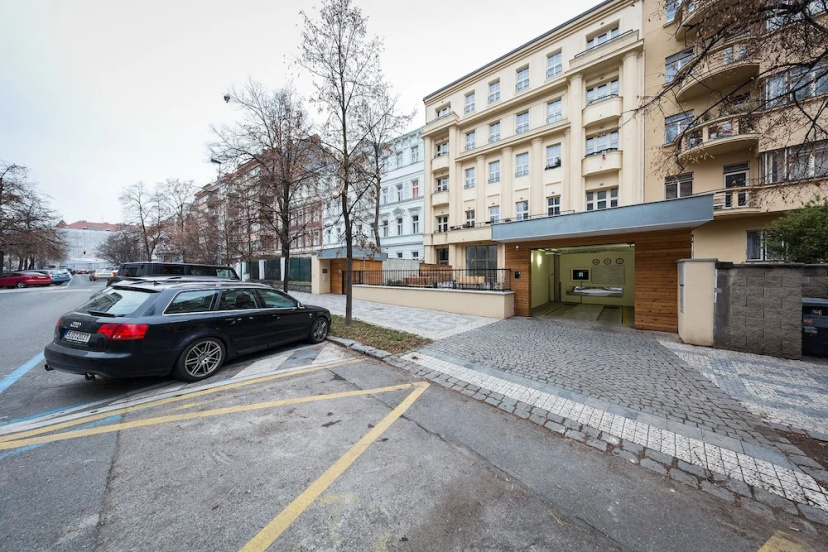 Boris' apartments City centre parks — отель с удобным расположением в Праге