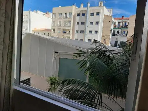 Guesthouse Alicante — отель с удобным расположением в Аликанте