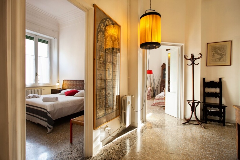 Цены на Wanderlust, 3 Bedroom Air Conditioned Apartment in Trastevere в Риме