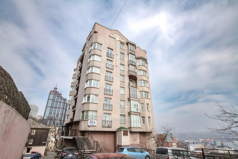 Цены на OGNI Apartments на улице Всеволода Сибирцева в Владивостоке
