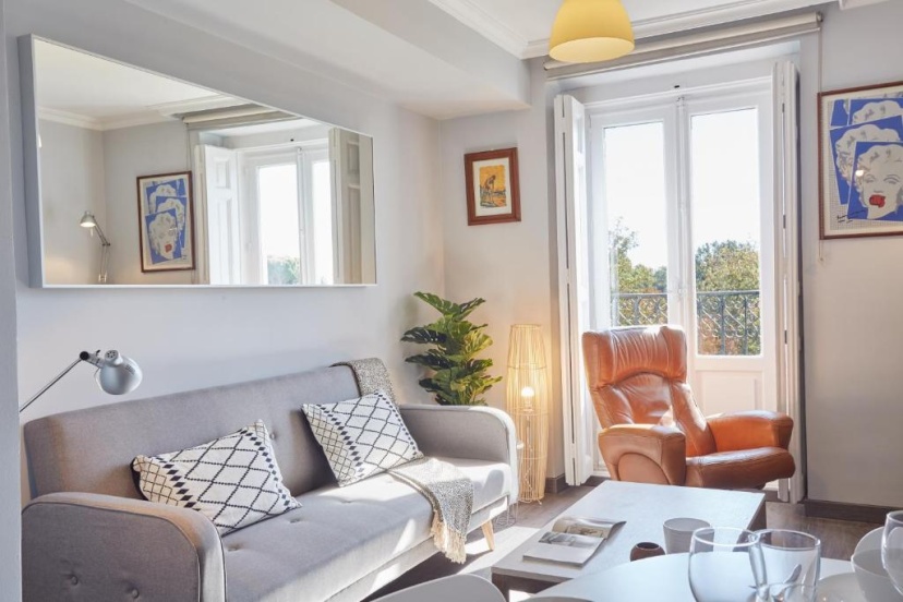 LEEWAYS APARTMENT VII in ALCALÁ 99 — отель с удобным расположением в Мадриде