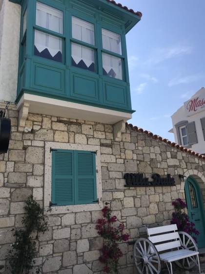 Цены на Villa Bade Otel Alacati в Чешме