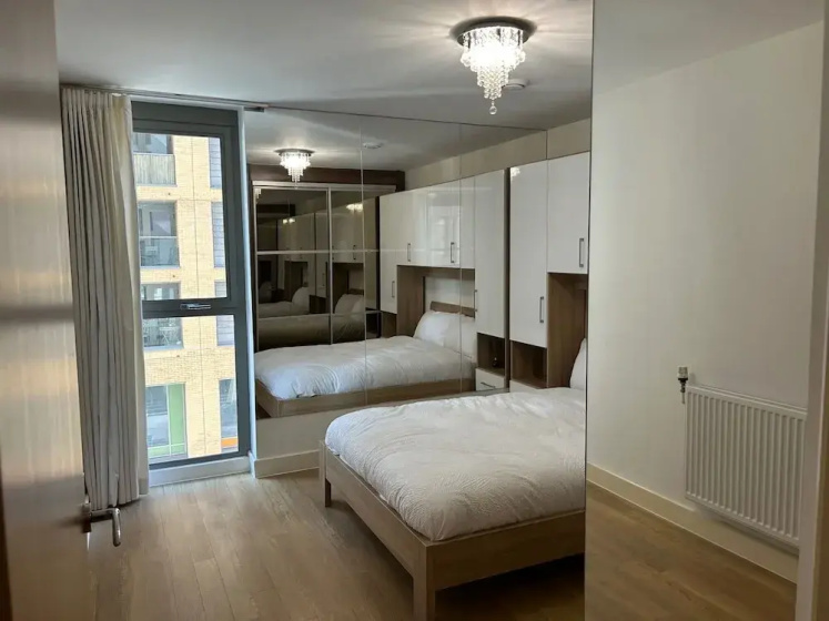 1-bed Apt, Sleeps 4, Central To Shops & Transport — отель с удобным расположением в Лондоне