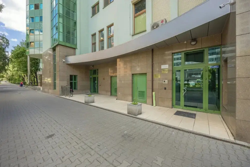 Apartment for 6 in Ochota by Renters — отель с удобным расположением в Варшаве