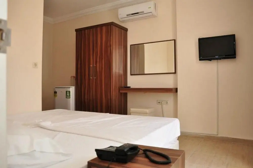 Сравните цены на Un Side Apart Hotel в Сиде
