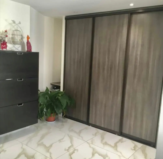 Family apartment 7 minutes from Paris — отель с удобным расположением в Париже