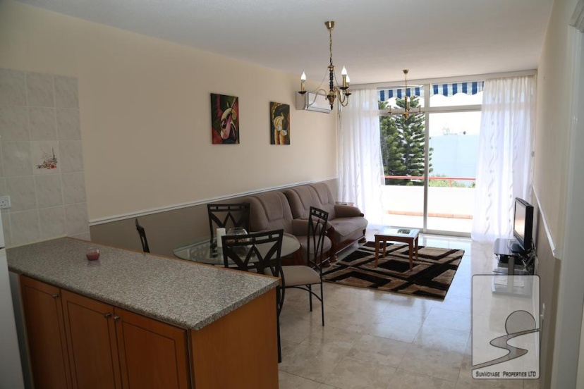 Amathusia Beach Apartment — комфортный отель в Лимассол