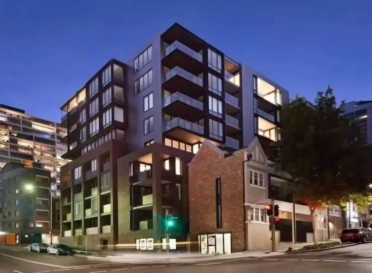 Brand New Lux Water View 3bd with Parking — отель с удобствами в Сиднее