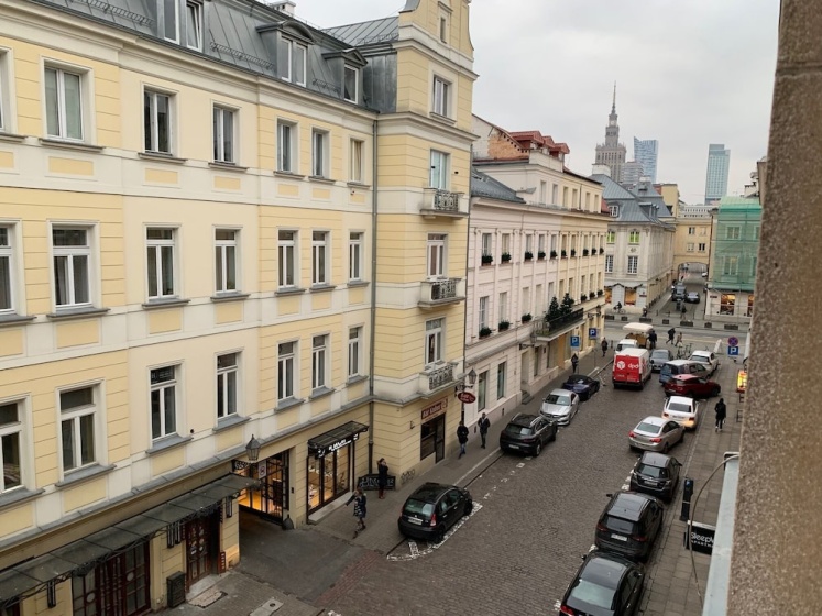 Elegant Apartment Ordynacka — отель с удобствами в Варшаве