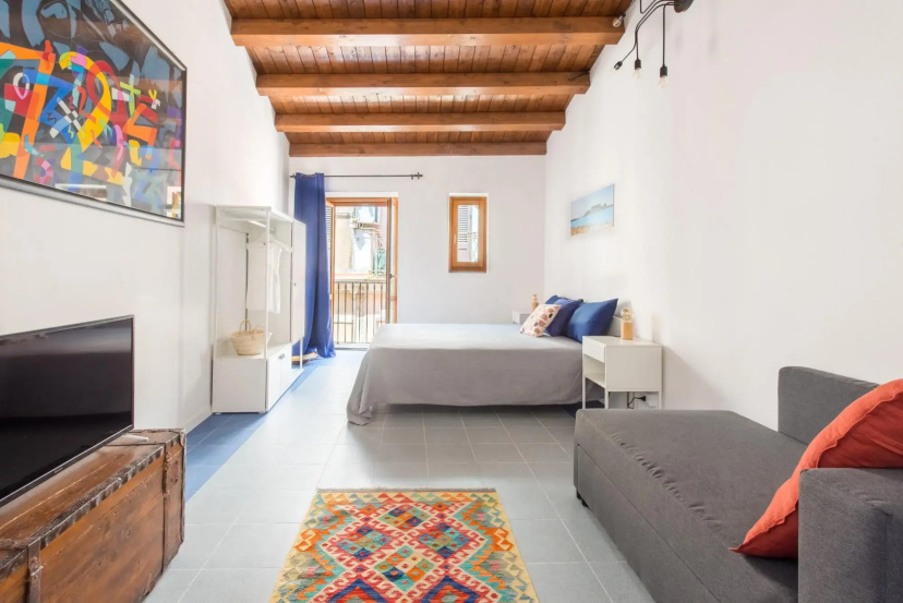 Casa Blu in Vucciria con Terrazza by Wonderful Italy — отель с удобствами в Палермо