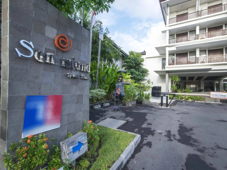 Sun Island Hotel & Spa Kuta — отель с удобствами в Кута