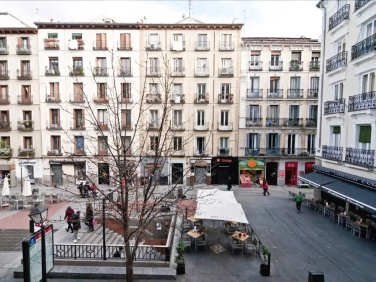 Charmy Apartment Chueca's Square — отель с удобным расположением в Мадриде