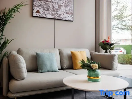 East Maple International Apartment (Guangzhou City Sanxi Metro Station) — отель с удобствами в Гуанчжоу