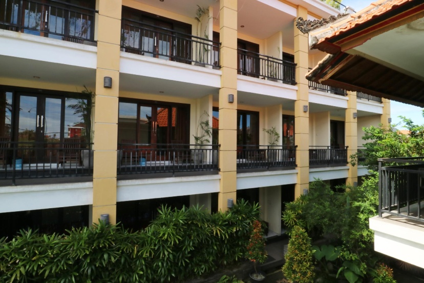 Kondra Premiere Guest House Kuta — отель с удобствами в Кута