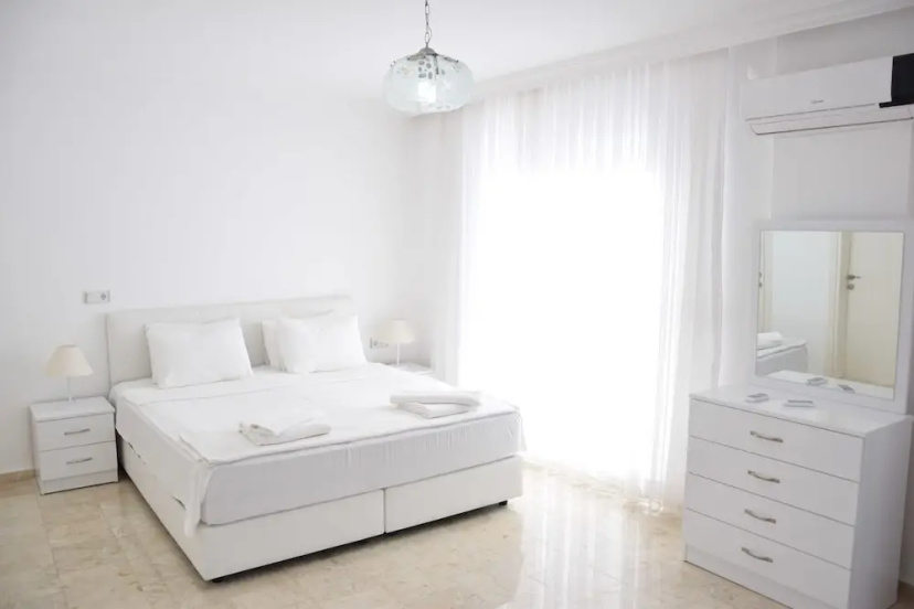 Villa Lucia by Turkish Lettings — отель с удобствами в Олюдениз