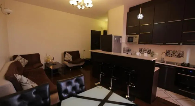 Baratashvili Apartment — забронировать отель в Тбилиси