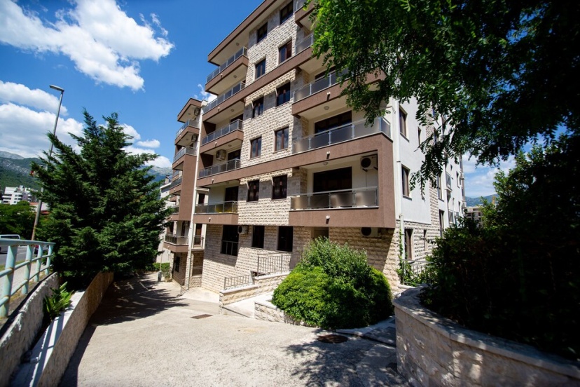 Apartment Blue Coast — отель с удобным расположением в Будва