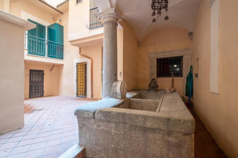 Цены на Via Dei Cartari Luxury Appartament в Риме