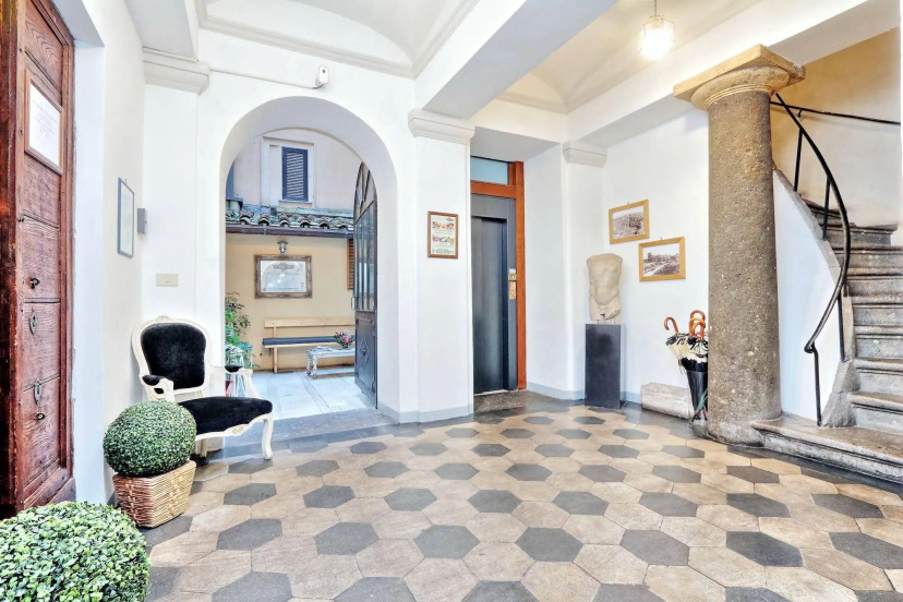 Palazzo Olivia - Residenza Leutari — отель с удобным расположением в Риме