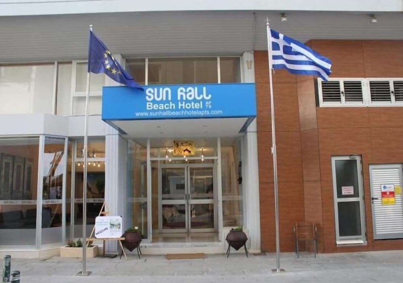 Sun Hall Beach Apartments — комфортный отель в Ларнака