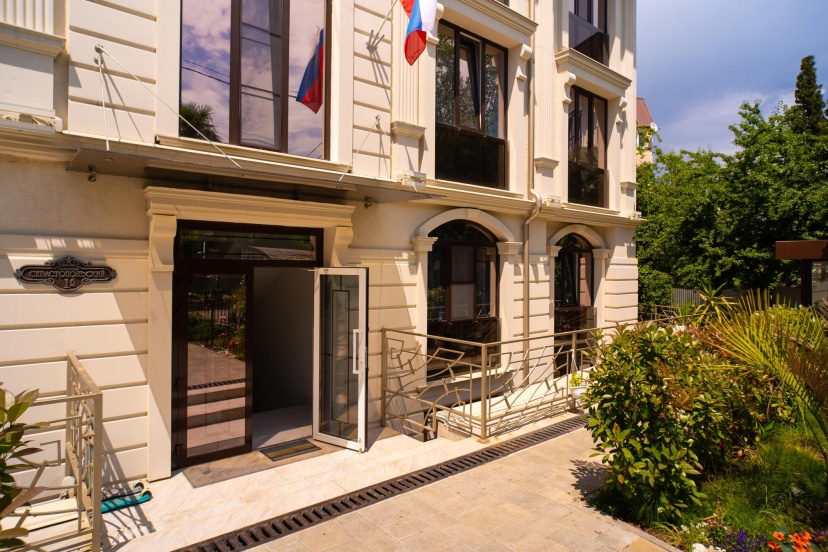 Letoapart On Sevastopolsky Lane 1 B — отель с удобным расположением в Сочи