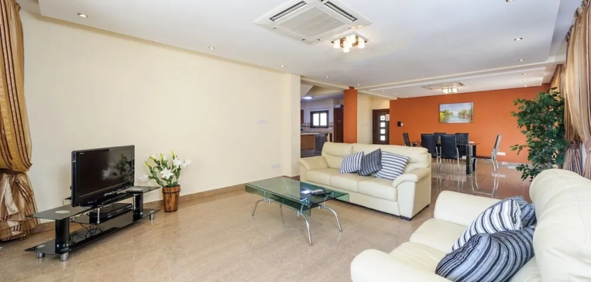 Fig Tree Bay Villa 10 — комфортный отель в Протарас