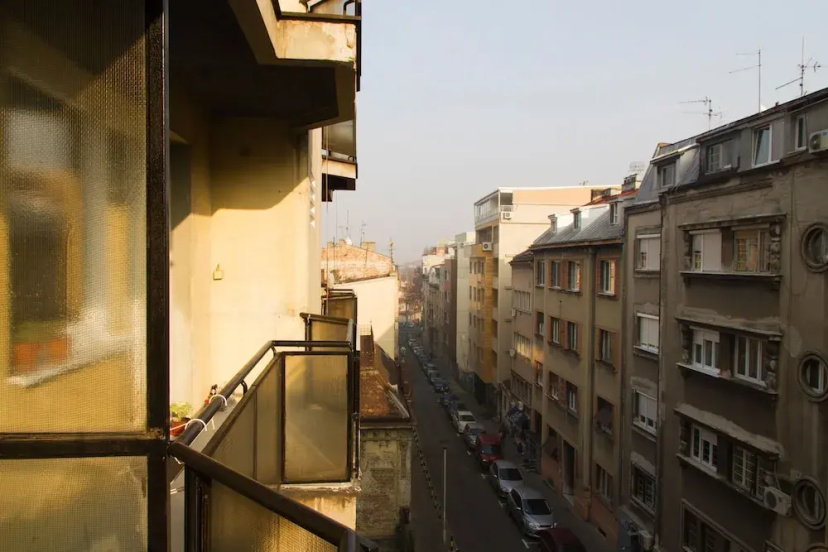 Basco Central Apartment Cloud — комфортный отель в Белграде