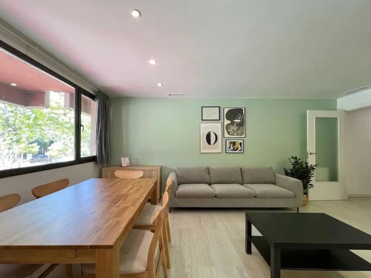 Stay U-nique Apartment Roma — отель с удобствами в Барселоне