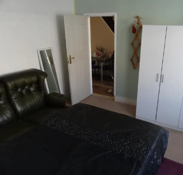 Regent Guest House — отель с удобствами в Лондоне