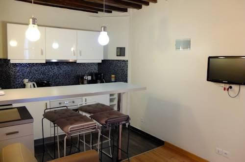 Цены на Apartment Pompidou в Париже