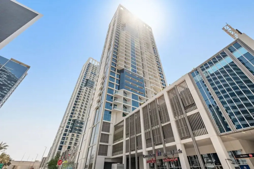 Prive by Damac A - 610 2BD — комфортный отель в Дубае