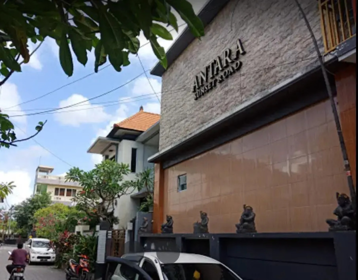 OYO Flagship 91062 Antara Sunset Road — комфортный отель в Денпасар