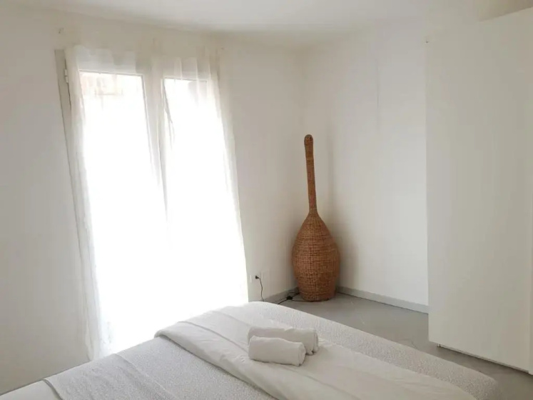Sky Apartment — забронировать отель в Милане