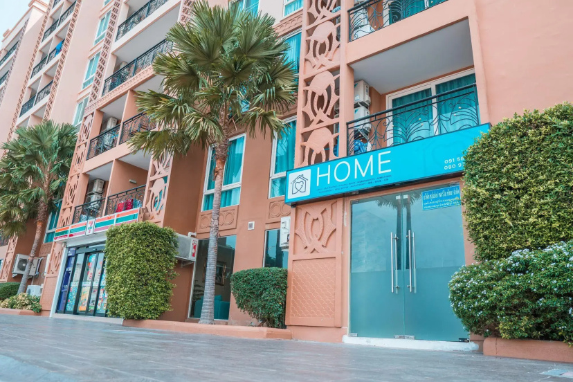 Atlantis Condo and Water Park Pattaya by the Sea — комфортный отель в Паттайе