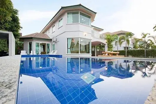 Wonder Villa B — отель с удобным расположением в Паттайе