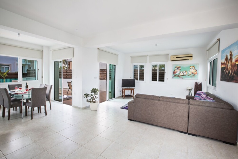 Protaras Holiday Villa Me25 — отель с удобным расположением в Протарас