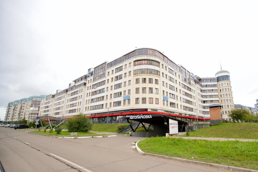 ApartmentFly (АпартментФлай) на улице Петра Ломако 14 — отель в Красноярске, Россия
