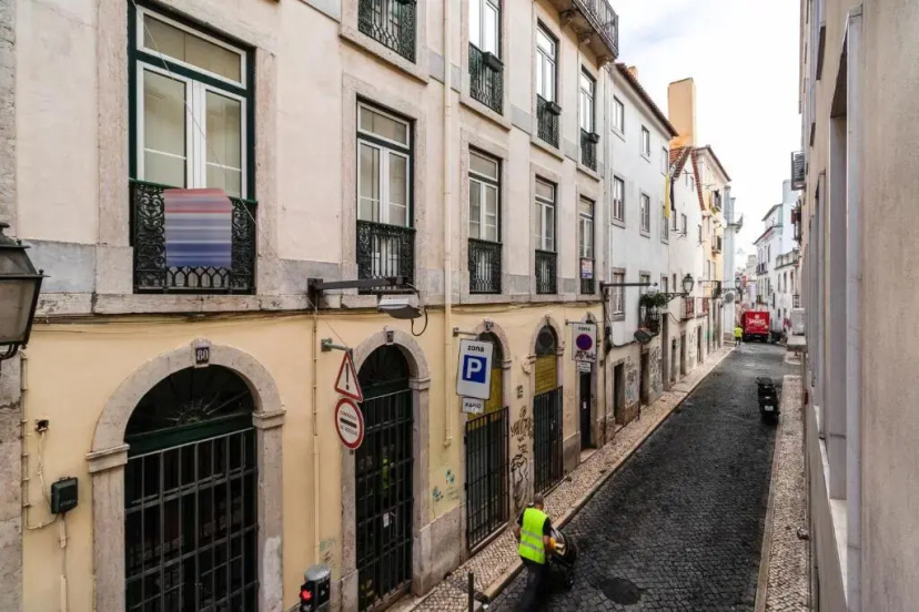 Bairro Alto Stylish one bedroom — отель с удобствами в Лиссабоне