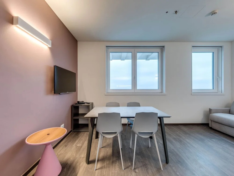 Graceful Apartment in Venice near Public Swimming Pool — отель с удобным расположением в Венеции