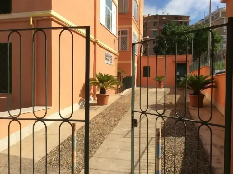 Tommy Guest House Roma — отель в Риме, Италия