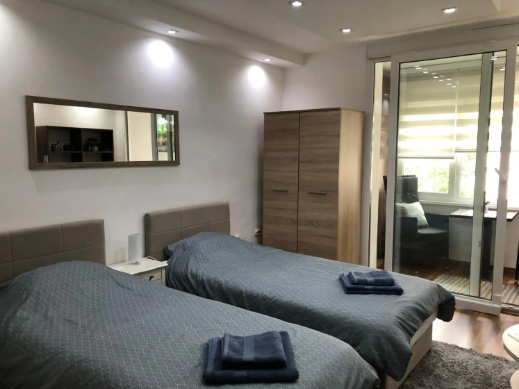 Apartment Mesic is 200 m away from the international airport in Sarajevo — забронировать отель в Сараево