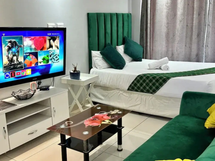 Цены на Mowetu Guest House в Кейптауне