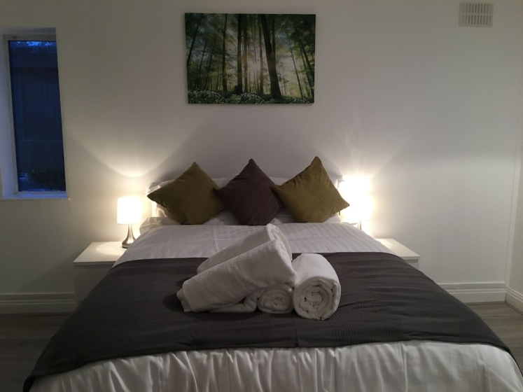 Kingswood Apartment — отель в Лондоне, Соединенное Королевство