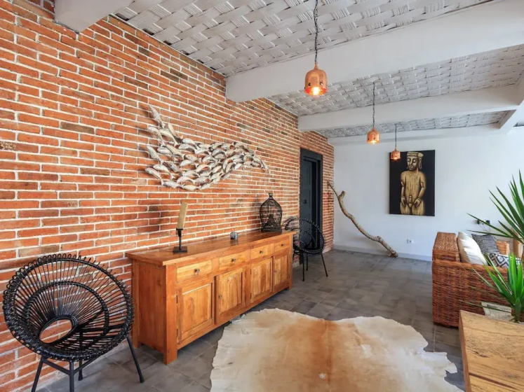 Villa Ibiza — отель с удобствами в Кута
