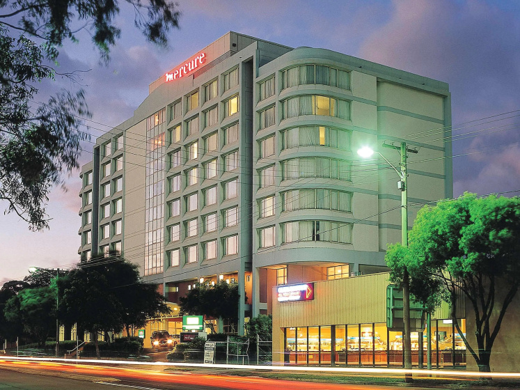 Mercure Sydney Parramatta — отель с удобствами в Сиднее