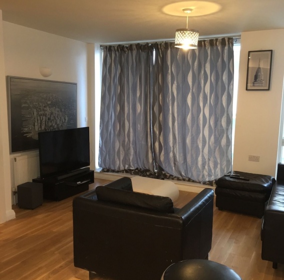 1 Bed Apt Near Canary Wharf London City Centre — забронировать отель в Лондоне