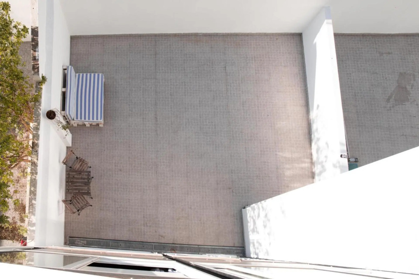 Цены на Entrecampos - Family apartment with Terrace в Лиссабоне