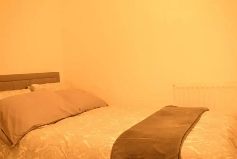 2 Bedroom Apartment in White City — отель с удобствами в Лондоне