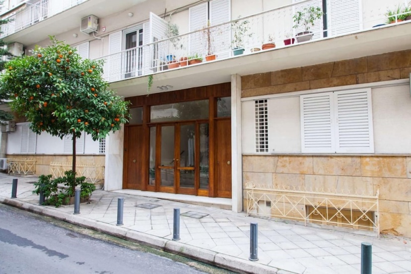 Centrally Located Studio In Athens — забронировать отель в Афины