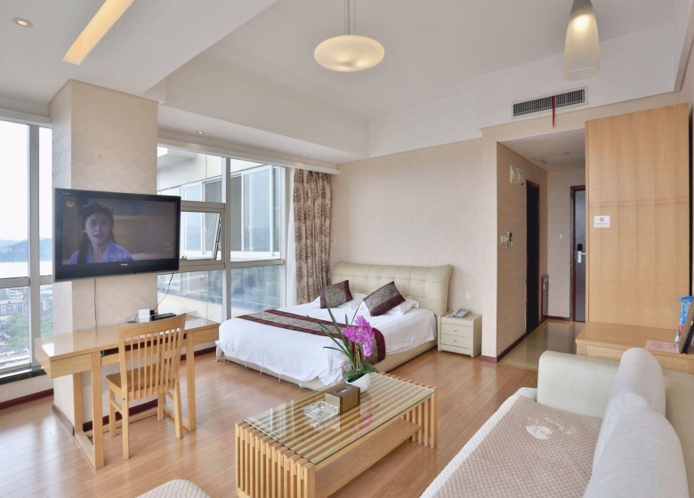 Youzi Apartment Hotel (Hangzhou West Lake Dongfang Jinzuo) — отель с удобным расположением в Ханчжоу